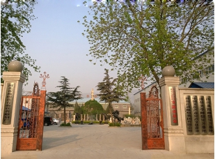 廠(chǎng)區(qū)大門(mén)